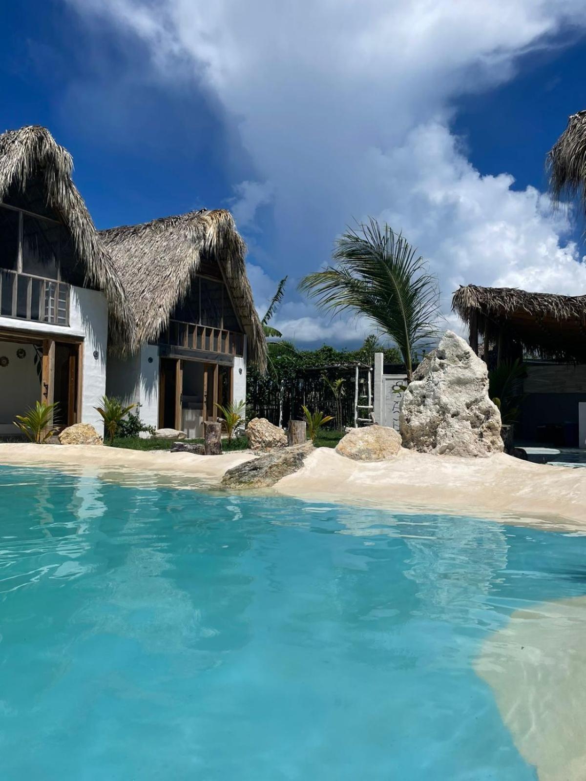 Blue Beach Eco-Hotel By Sanfabini バヤイベ エクステリア 写真