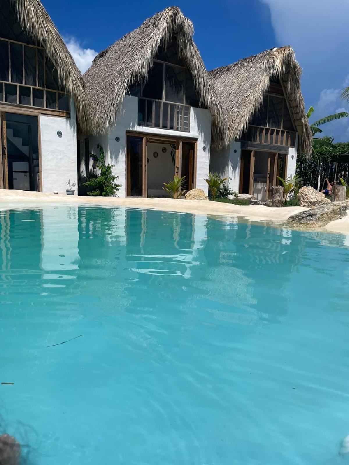 Blue Beach Eco-Hotel By Sanfabini バヤイベ エクステリア 写真