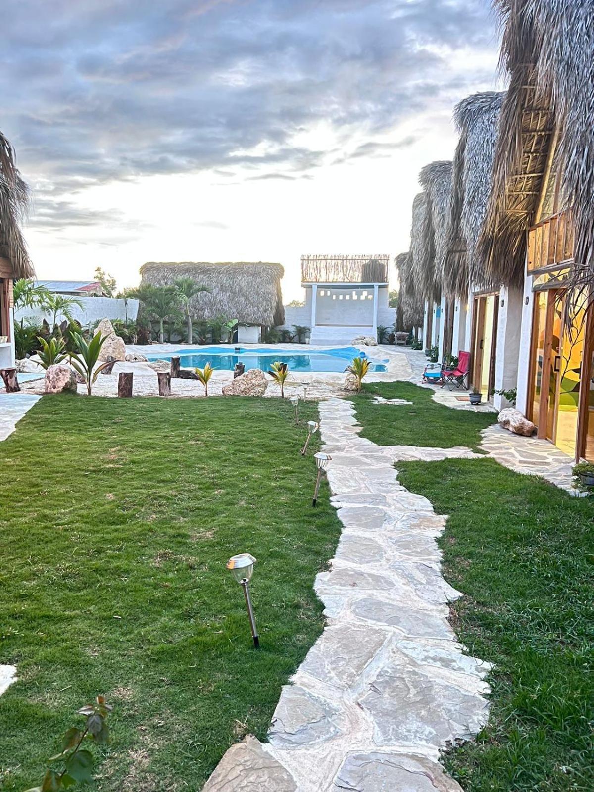 Blue Beach Eco-Hotel By Sanfabini バヤイベ エクステリア 写真