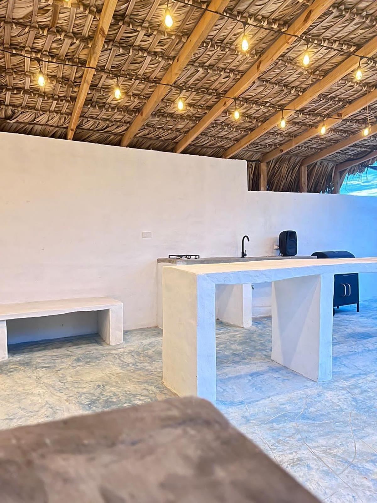 Blue Beach Eco-Hotel By Sanfabini バヤイベ エクステリア 写真