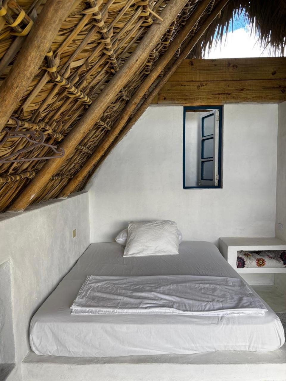 Blue Beach Eco-Hotel By Sanfabini バヤイベ エクステリア 写真