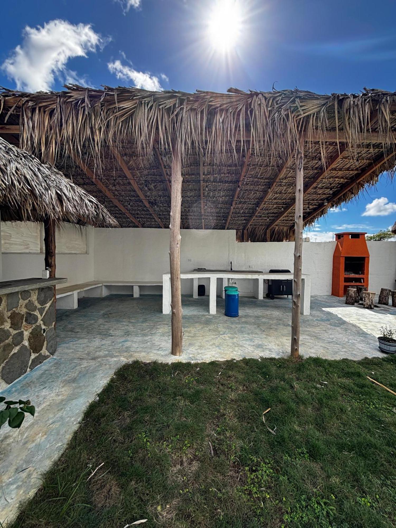 Blue Beach Eco-Hotel By Sanfabini バヤイベ エクステリア 写真